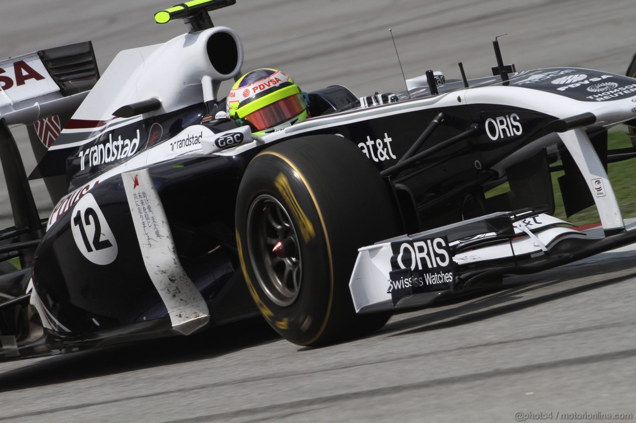 GP MALESIA, 08.04.2011- Prove Libere 2, Venerdi', Pastor Maldonado (VEN), Williams FW33 