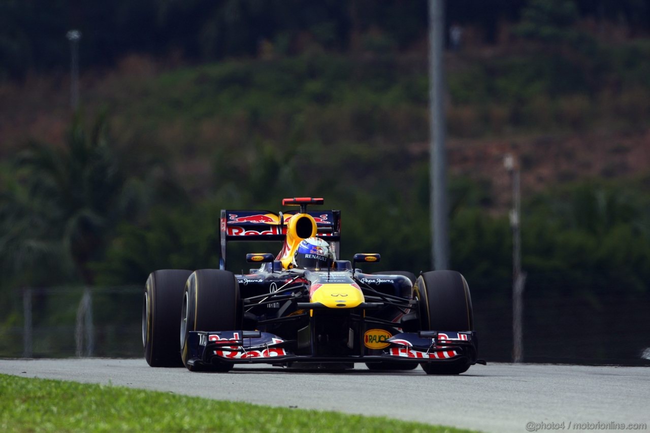 GP MALESIA, 08.04.2011- Prove Libere 2, Venerdi', Sebastian Vettel (GER), Red Bull Racing, RB7