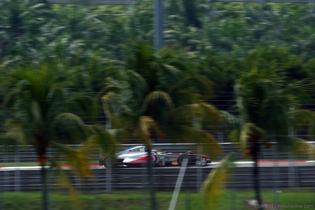 GP MALESIA, 08.04.2011- Prove Libere 2, Venerdi', Jenson Button (GBR), McLaren  Mercedes, MP4-26 