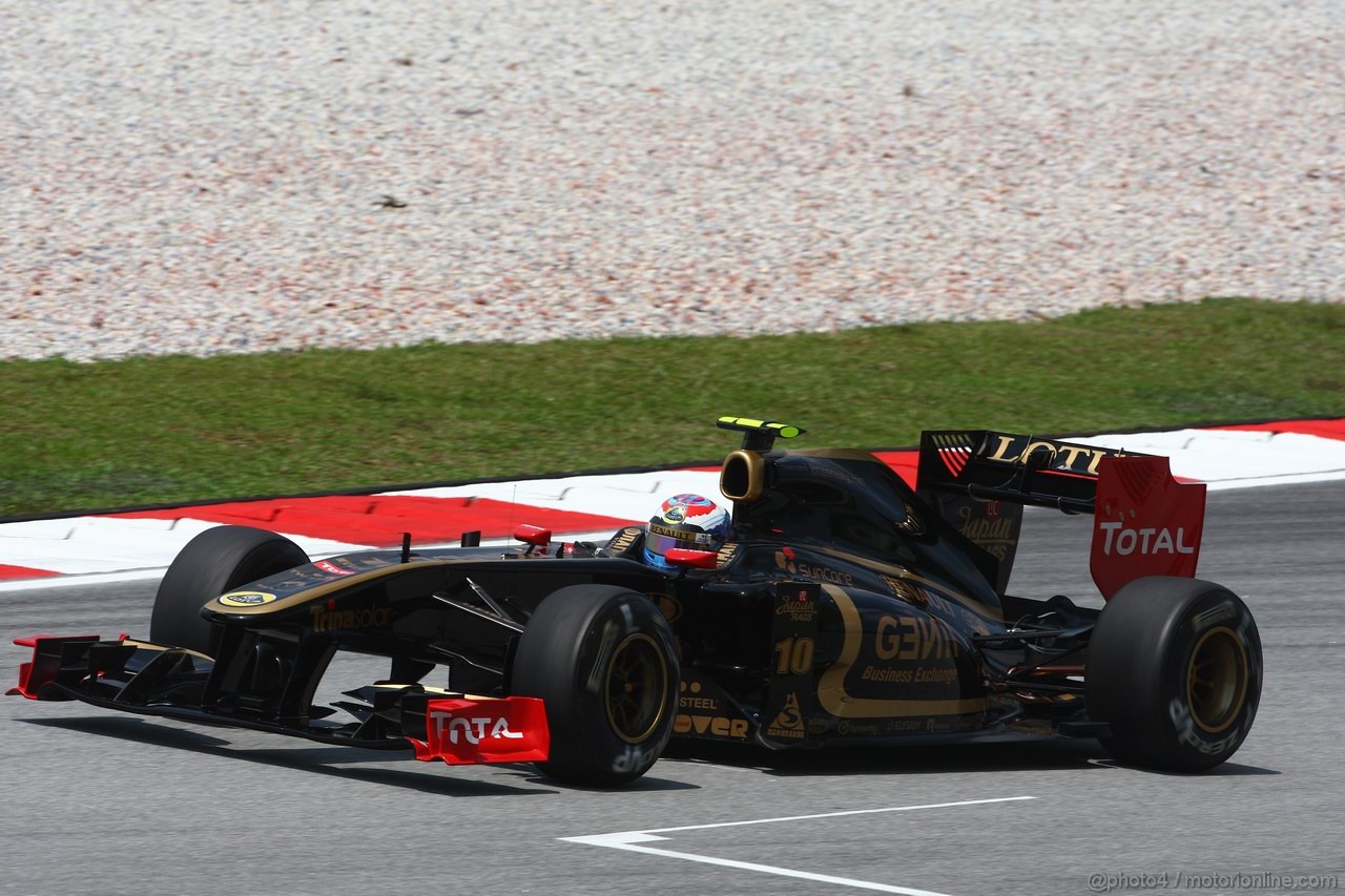 GP MALESIA, 08.04.2011- Prove Libere 2, Venerdi', Vitaly Petrov (RUS), Lotus Renault GP, R31