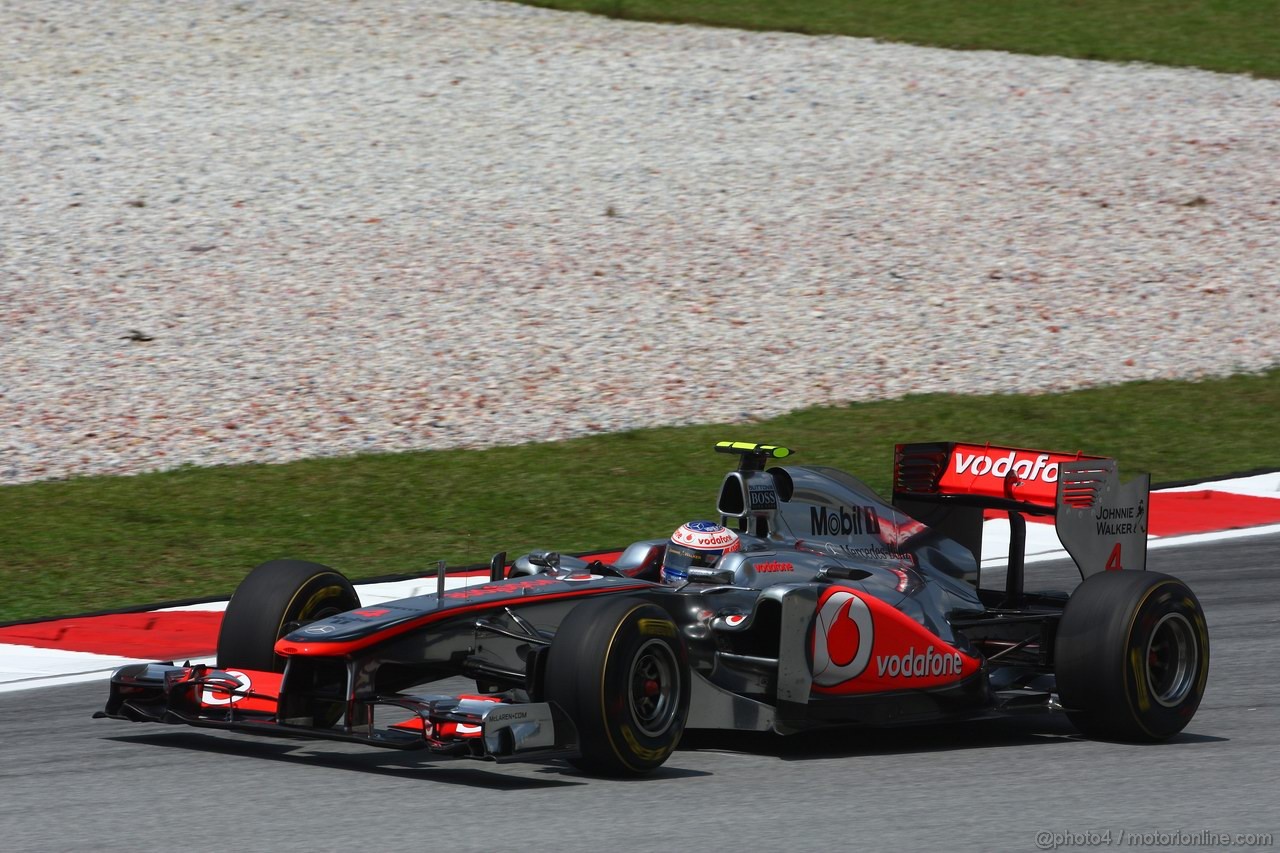 GP MALESIA, 08.04.2011- Prove Libere 2, Venerdi', Jenson Button (GBR), McLaren Mercedes, MP4-26