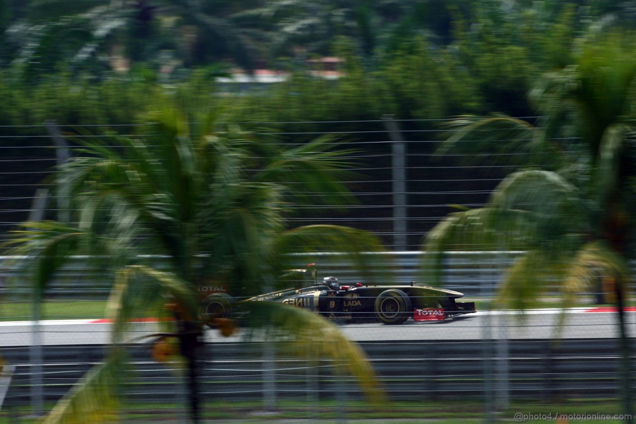 GP MALESIA, 08.04.2011- Prove Libere 2, Venerdi', Nick Heidfeld (GER) Lotus Renault GP R31  