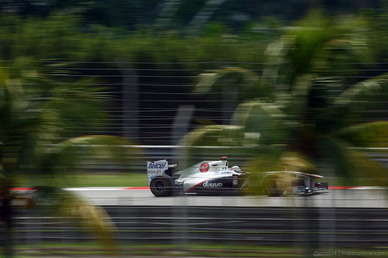 GP MALESIA, 08.04.2011- Prove Libere 2, Venerdi', Kamui Kobayashi (JAP), Sauber F1 Team C30 