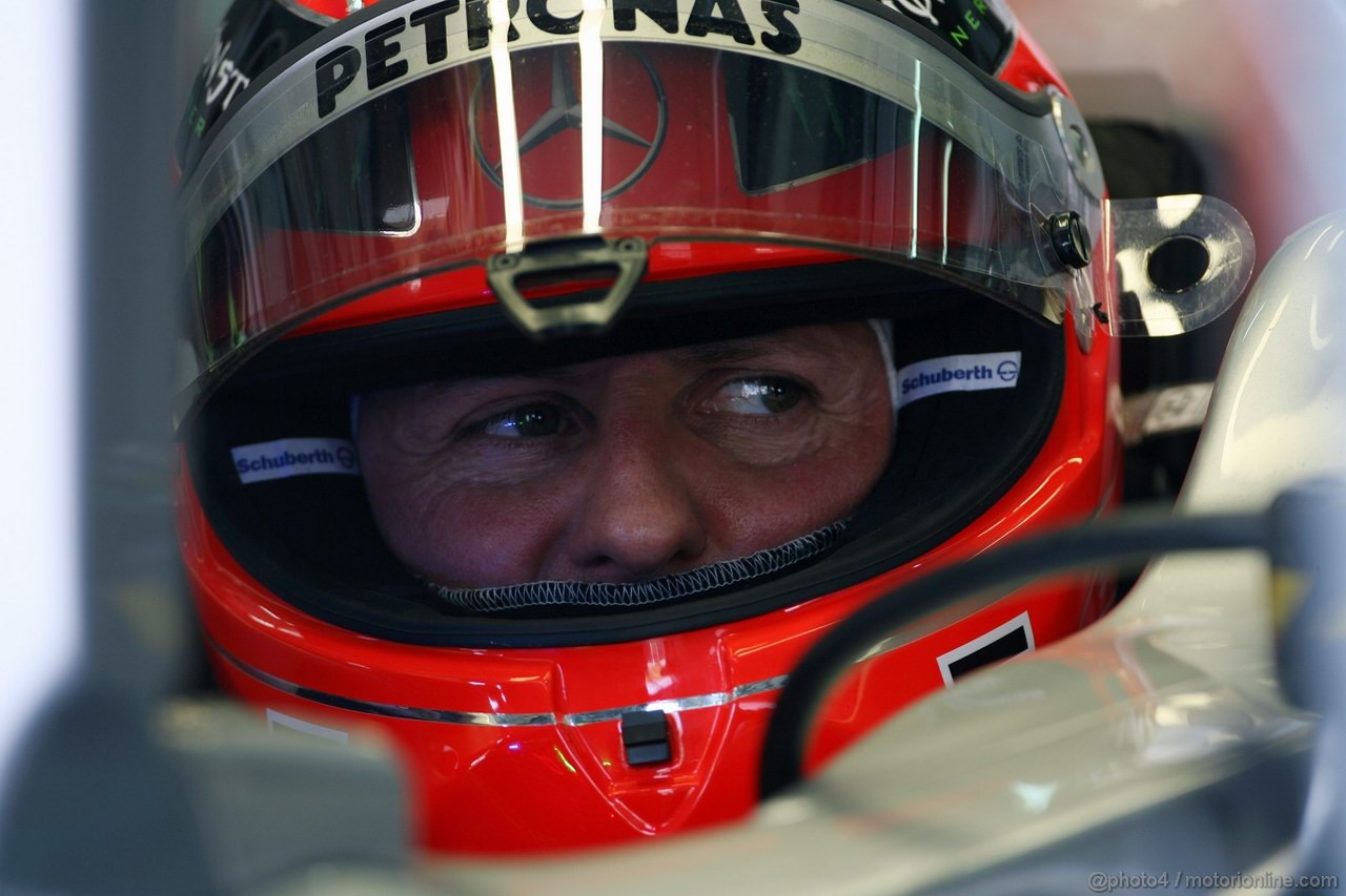 GP MALESIA, 08.04.2011- Prove Libere 2, Venerdi', Michael Schumacher (GER), Mercedes GP Petronas F1 Team, MGP W02