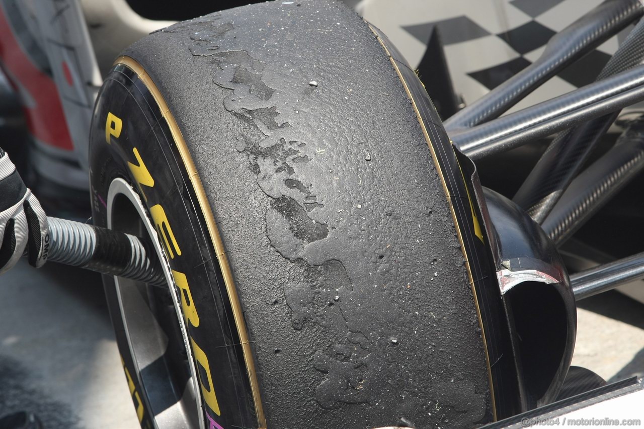GP MALESIA, 08.04.2011- Prove Libere 2, Venerdi', Tyres Pirelli