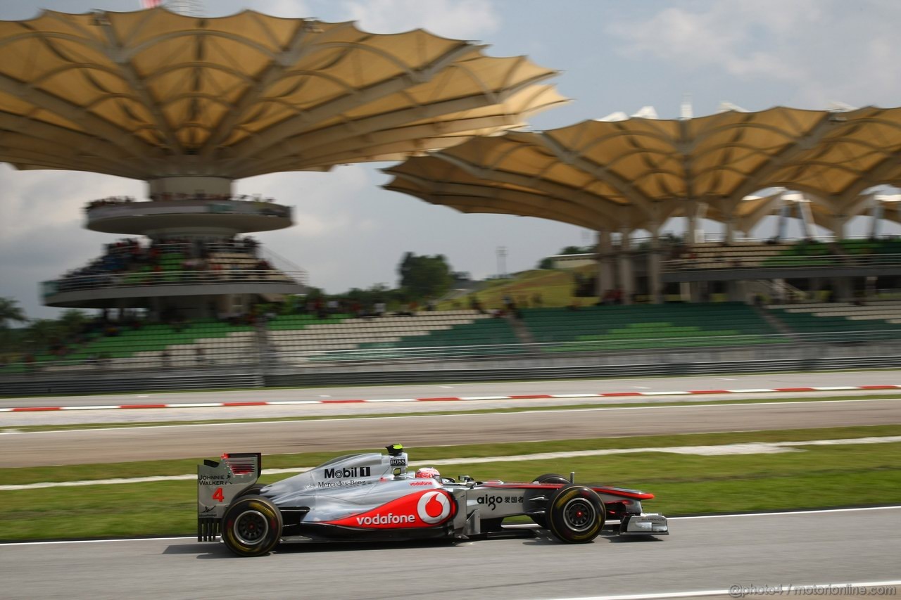 GP MALESIA, 08.04.2011- Prove Libere 2, Venerdi', Jenson Button (GBR), McLaren Mercedes, MP4-26
