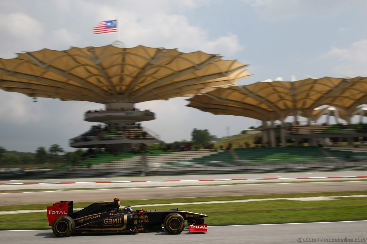 GP MALESIA, 08.04.2011- Prove Libere 2, Venerdi', Nick Heidfeld (GER) Lotus Renault GP R31