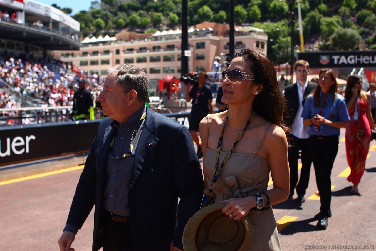 GP MONACO, 29.05.2011- Gara, Jean Todt (FRA), President FIA e Michelle Yeoh, wife of Jean Todt (FRA) 