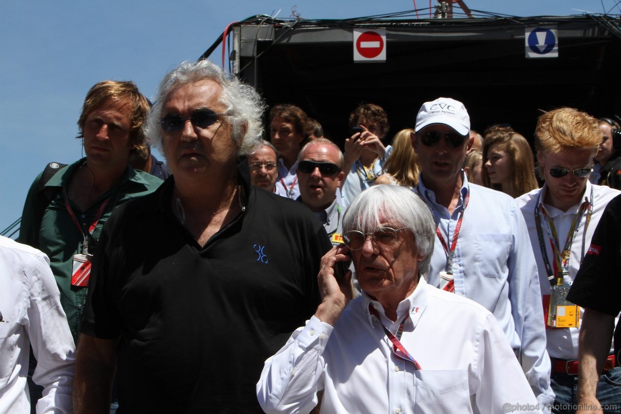 GP MONACO, 29.05.2011- Gara, Flavio Briatore (ITA) e Bernie Ecclestone (GBR), President e CEO of Formula One Management  