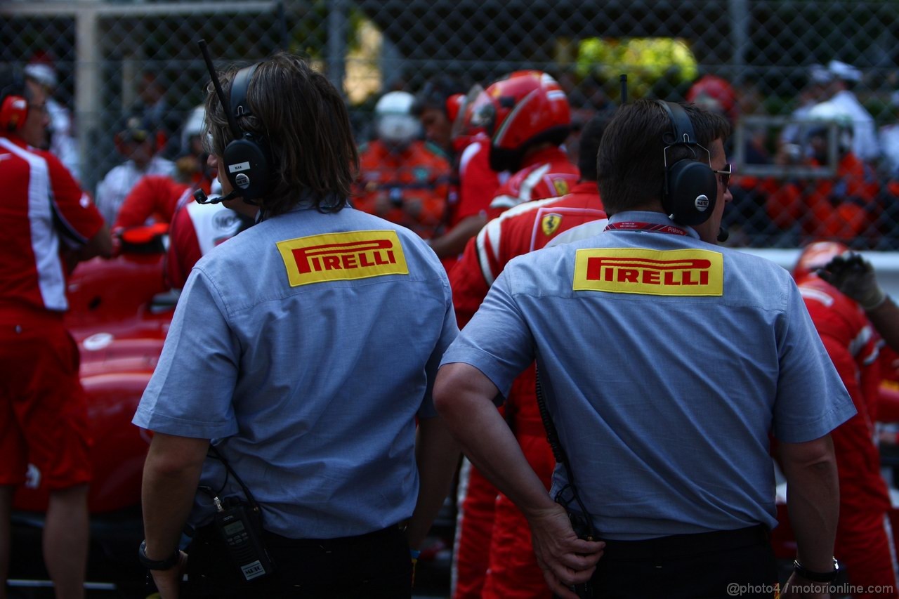 GP MONACO, 29.05.2011- Gara, Pirelli staff