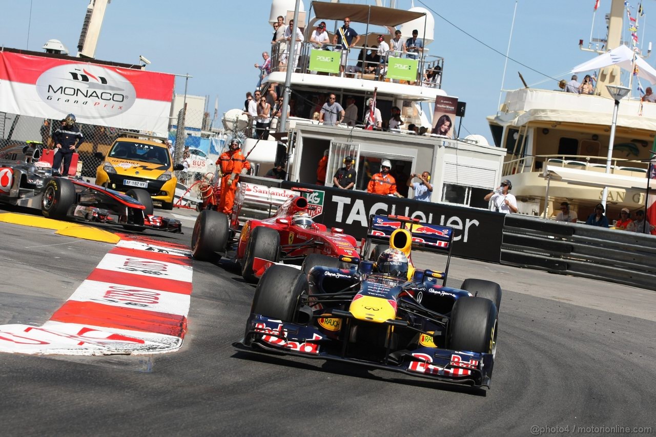 GP MONACO, 29.05.2011- Gara, Sebastian Vettel (GER), Red Bull Racing, RB7, Fernando Alonso (ESP), Ferrari, F-150 Italia e Jenson Button (GBR), McLaren  Mercedes, MP4-26 