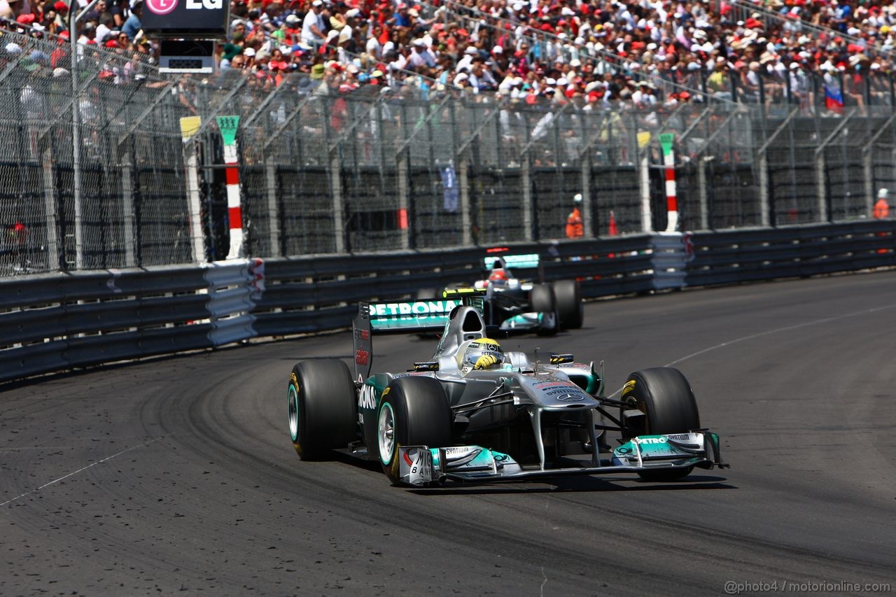 GP MONACO, 29.05.2011- Gara, Nico Rosberg (GER), Mercedes GP Petronas F1 Team, MGP W02 davanti a Michael Schumacher (GER), Mercedes GP Petronas F1 Team, MGP W02 