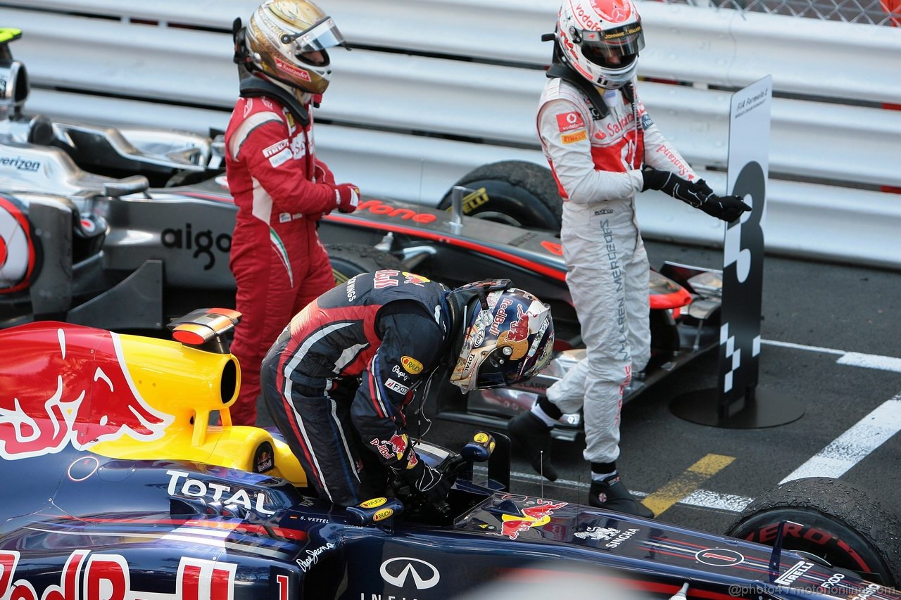 GP MONACO, 29.05.2011- Gara, Sebastian Vettel (GER), Red Bull Racing, RB7, Fernando Alonso (ESP), Ferrari, F-150 Italia e Jenson Button (GBR), McLaren  Mercedes, MP4-26 
