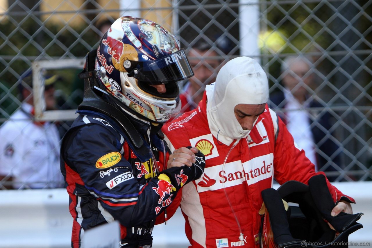 GP MONACO, 29.05.2011- Gara, Sebastian Vettel (GER), Red Bull Racing, RB7 e Fernando Alonso (ESP), Ferrari, F-150 Italia 
