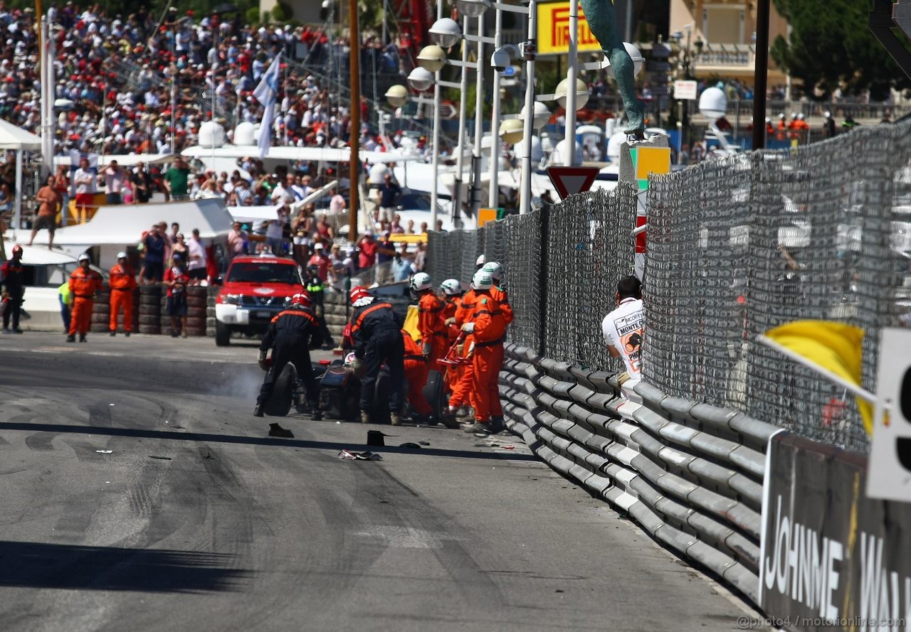 GP MONACO, 29.05.2011- Gara, Vitaly Petrov (RUS), Lotus Renault GP, R31, crash 