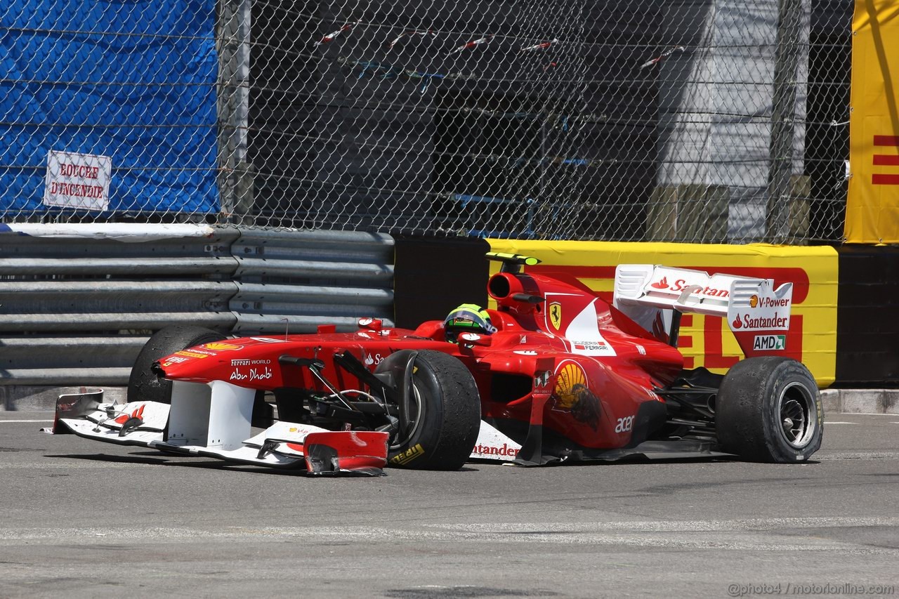GP MONACO, 29.05.2011- Gara, Felipe Massa (BRA), Ferrari, F-150 Italia, crash 