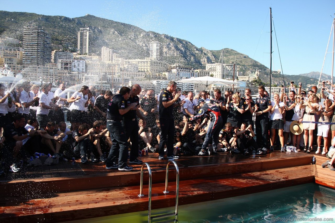GP MONACO, 29.05.2011- Festeggiamenti, Sebastian Vettel (GER), Red Bull Racing, RB7 vincitore 