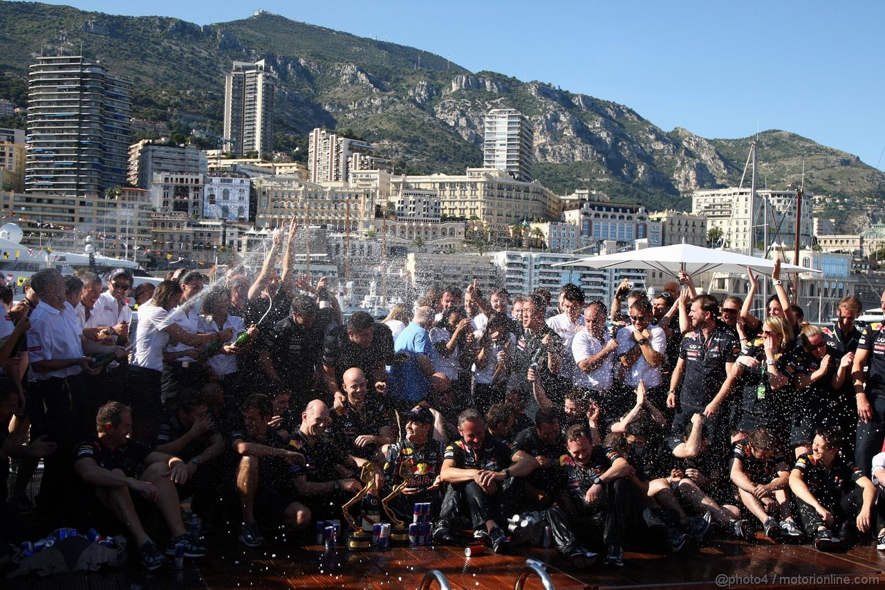 GP MONACO, 29.05.2011- Festeggiamenti, Sebastian Vettel (GER), Red Bull Racing, RB7 vincitore 