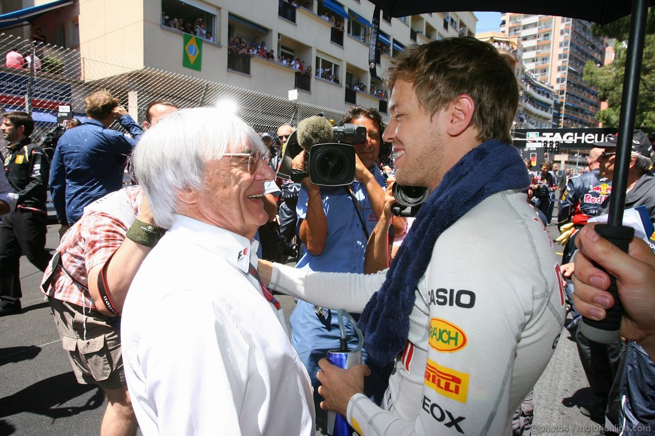 GP MONACO, 29.05.2011- Gara, Sebastian Vettel (GER), Red Bull Racing, RB7 e Bernie Ecclestone (GBR), President e CEO of Formula One Management  