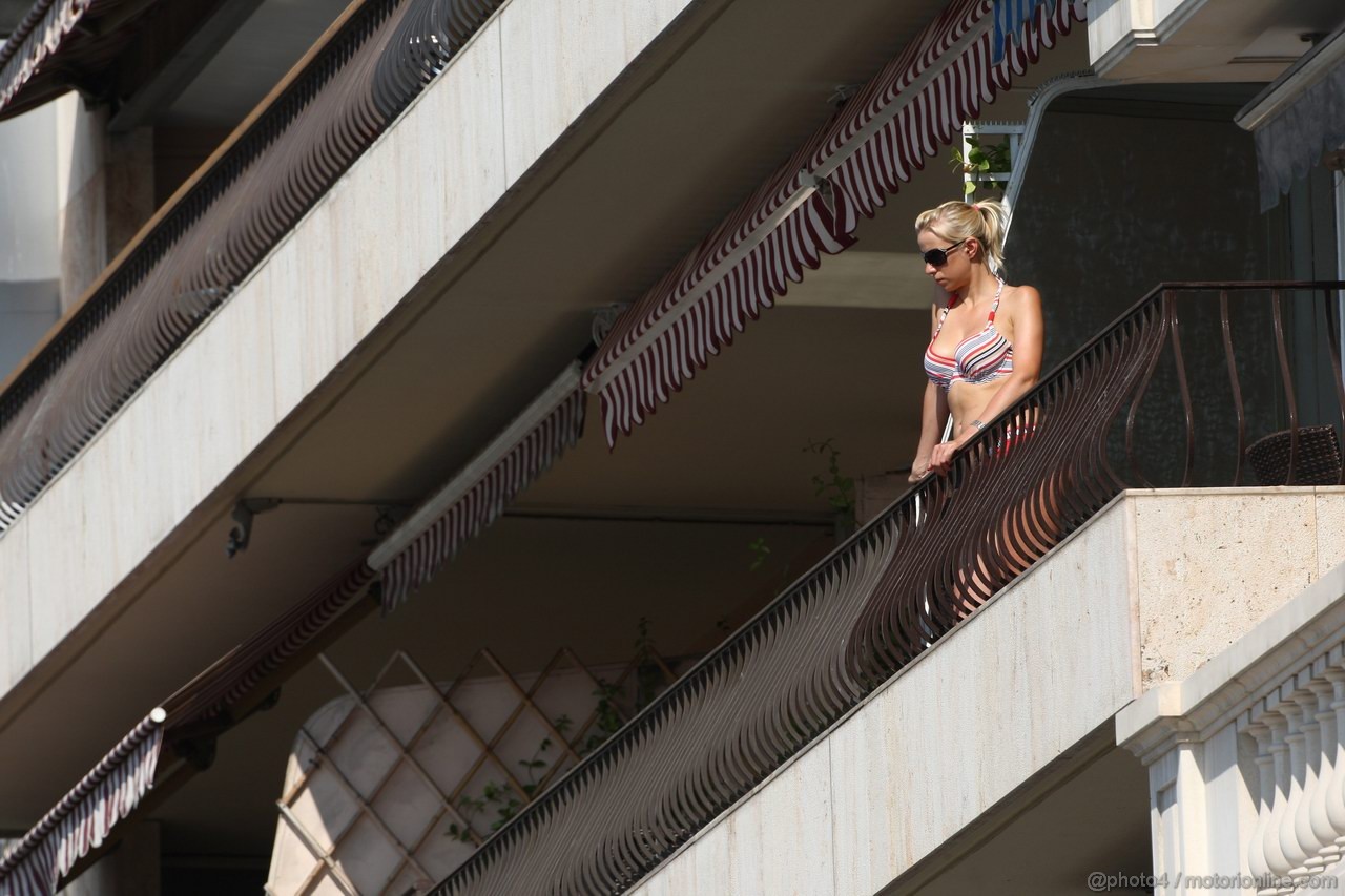 GP MONACO, 26.05.2011- Second Practice Session, Ragazza