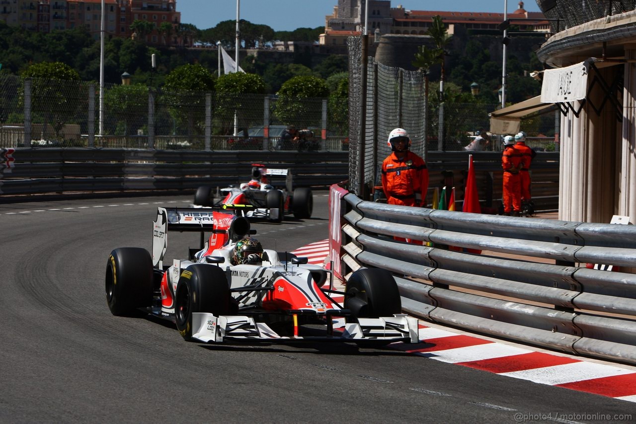 GP MONACO, 28.05.2011- Prove Libere 3, Sabato, Vitantonio Liuzzi (ITA), Hispania Racing F1 Team, HRT  davanti a Narain Karthikeyan (IND), Hispania Racing F1 Team, HRT 