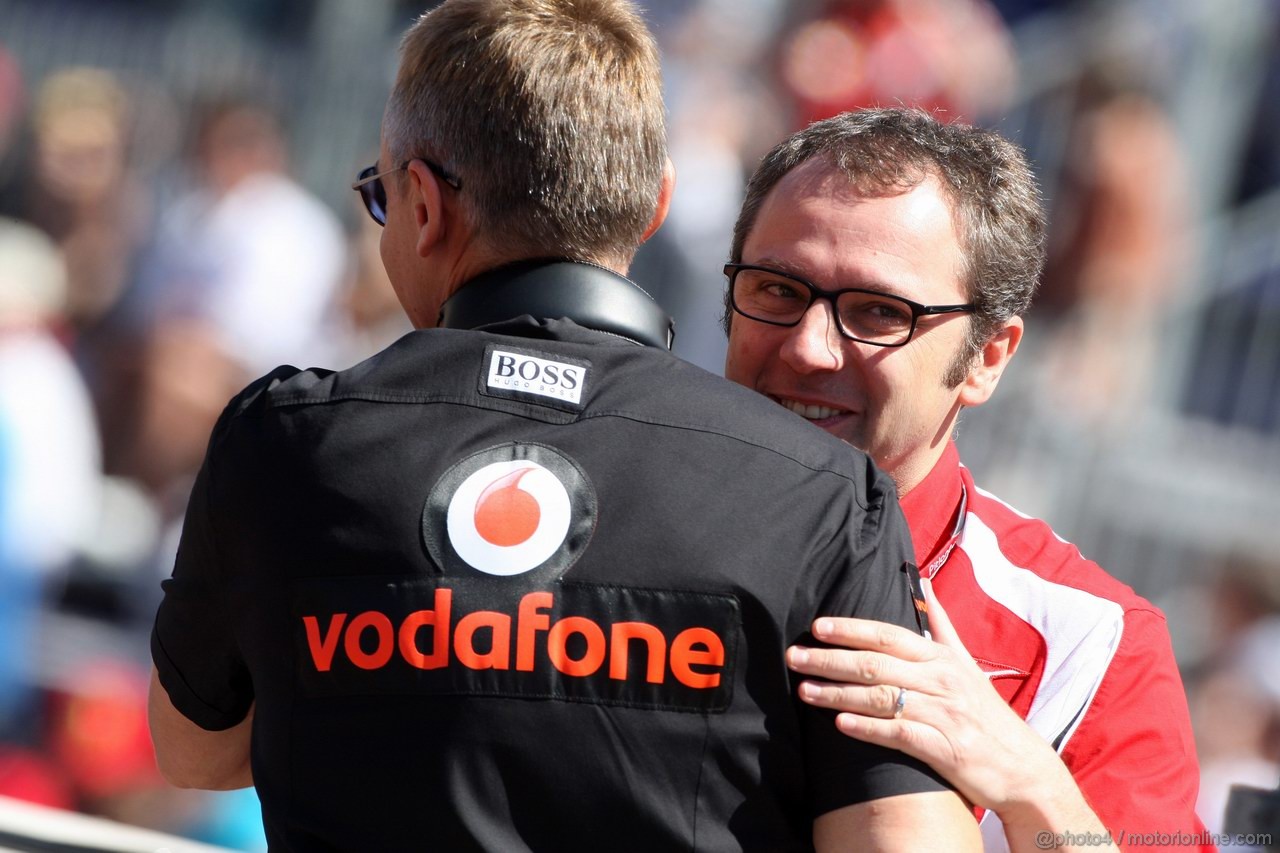 GP MONACO, 28.05.2011- Prove Libere 3, Sabato, Martin Whitmarsh (GBR), Chief Executive Officer Mclaren e Stefano Domenicali (ITA), Team Principal 