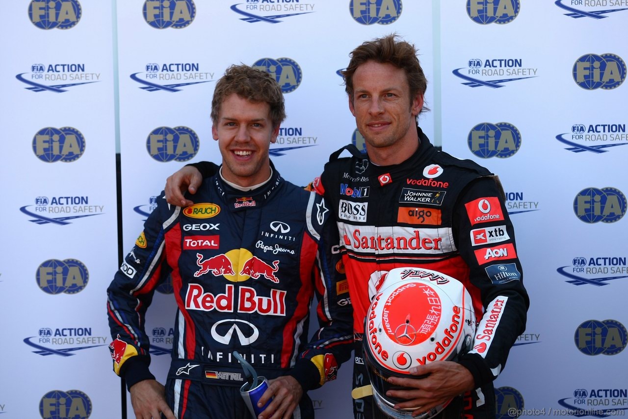 GP MONACO, 28.05.2011- Qualifiche, Sebastian Vettel (GER), Red Bull Racing, RB7 pole position e Jenson Button (GBR), McLaren  Mercedes, MP4-26 secondo 