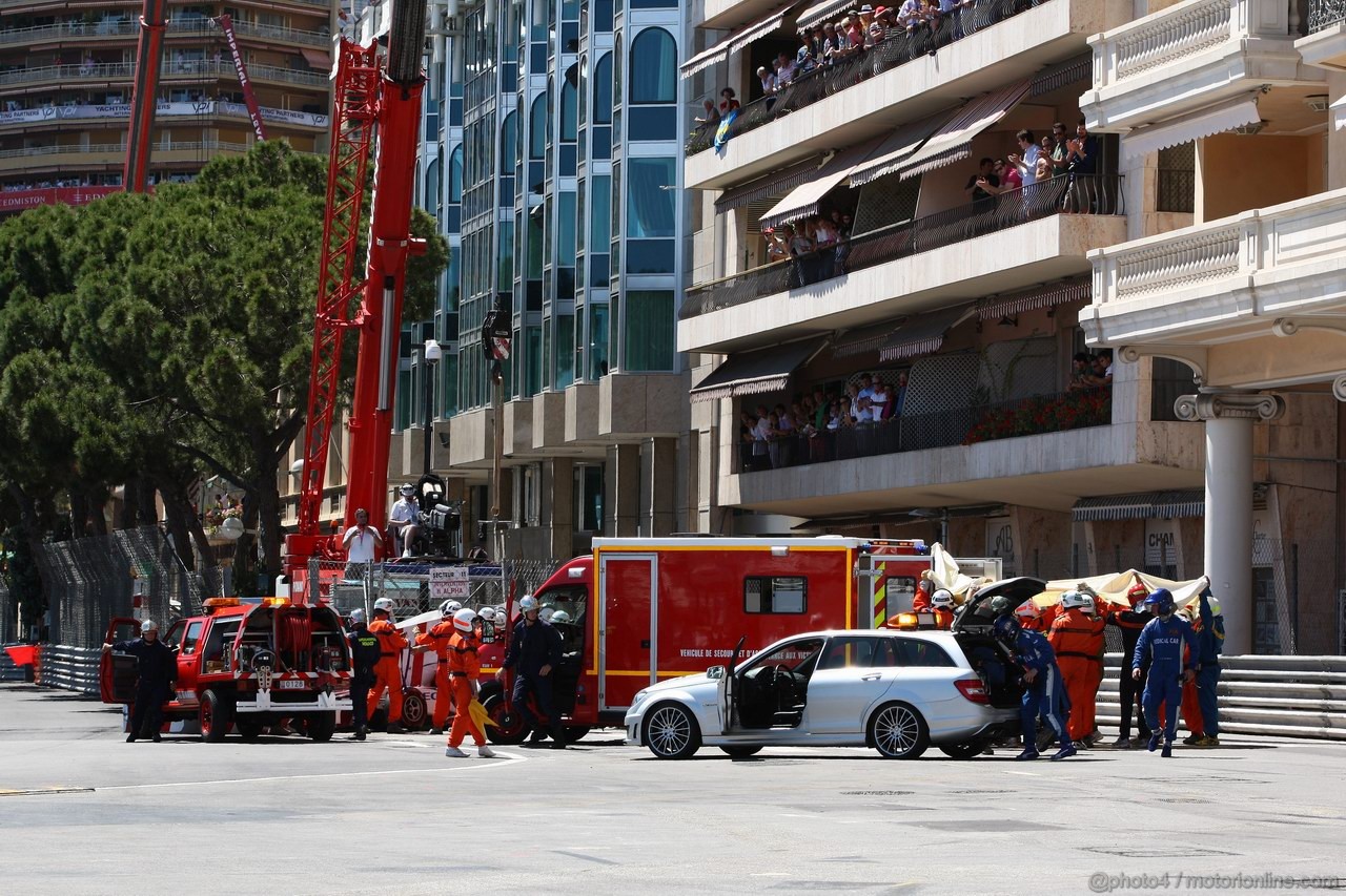 GP MONACO, 28.05.2011- Qualifiche, Sergio Pérez (MEX), Sauber F1 Team C30 crash 