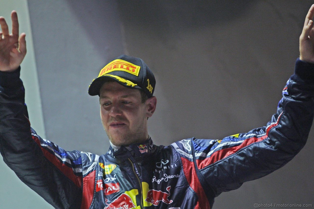 GP SINGAPORE, 25.09.2011- Gara, Sebastian Vettel (GER), Red Bull Racing, RB7 vincitore