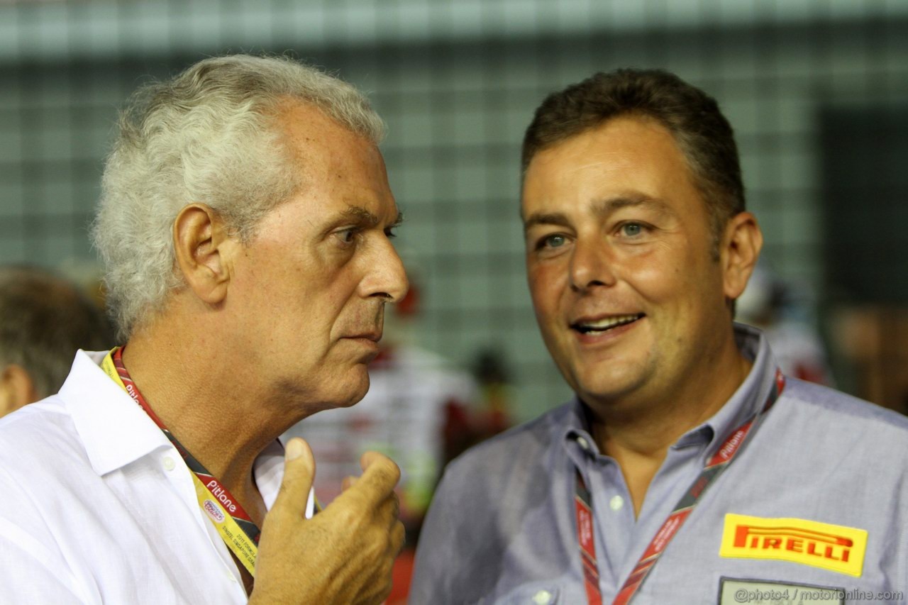 GP SINGAPORE, 25.09.2011- Gara, Marco Tronchetti Provera (ITA), Pirelli's President e Mario Isola (ITA), Sporting Director Pirelli  