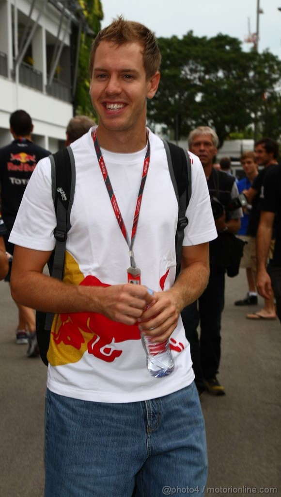 GP SINGAPORE, 22.09.2011- Sebastian Vettel (GER), Red Bull Racing, RB7 
