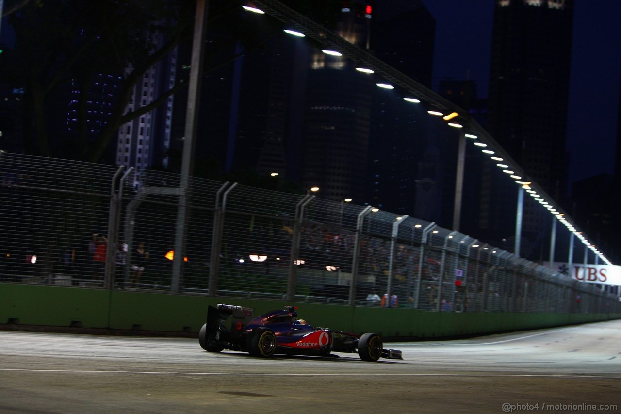 GP SINGAPORE, 24.09.2011- Prove Libere 3, Sabato, Lewis Hamilton (GBR), McLaren  Mercedes, MP4-26 