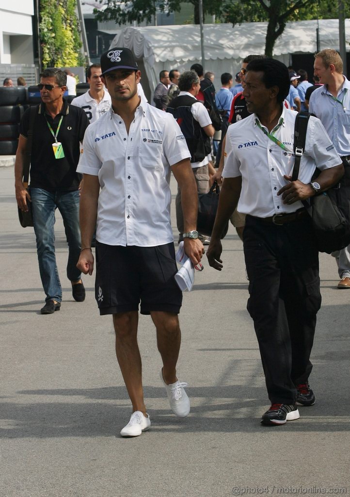 GP SINGAPORE, 23.09.2011- Vitantonio Liuzzi (ITA), HRT Formula One Team 