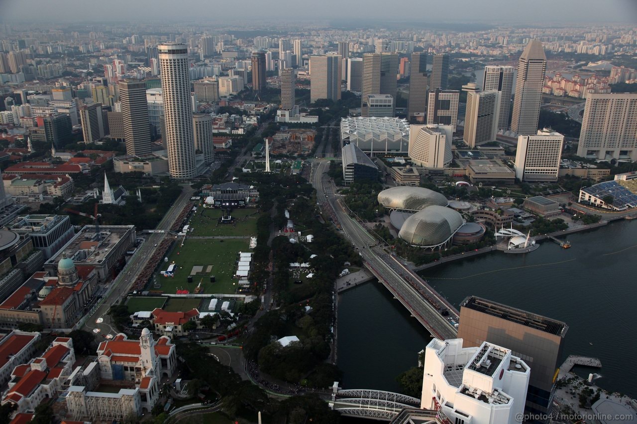 GP SINGAPORE, 23.09.2011- Prove Libere 1, Venerdi', Nigth view of Marina Bay Street Circuit