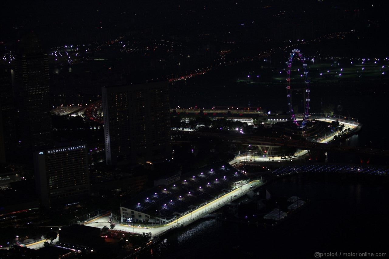 GP SINGAPORE, 23.09.2011- Prove Libere 1, Venerdi', Nigth view of Marina Bay Street Circuit