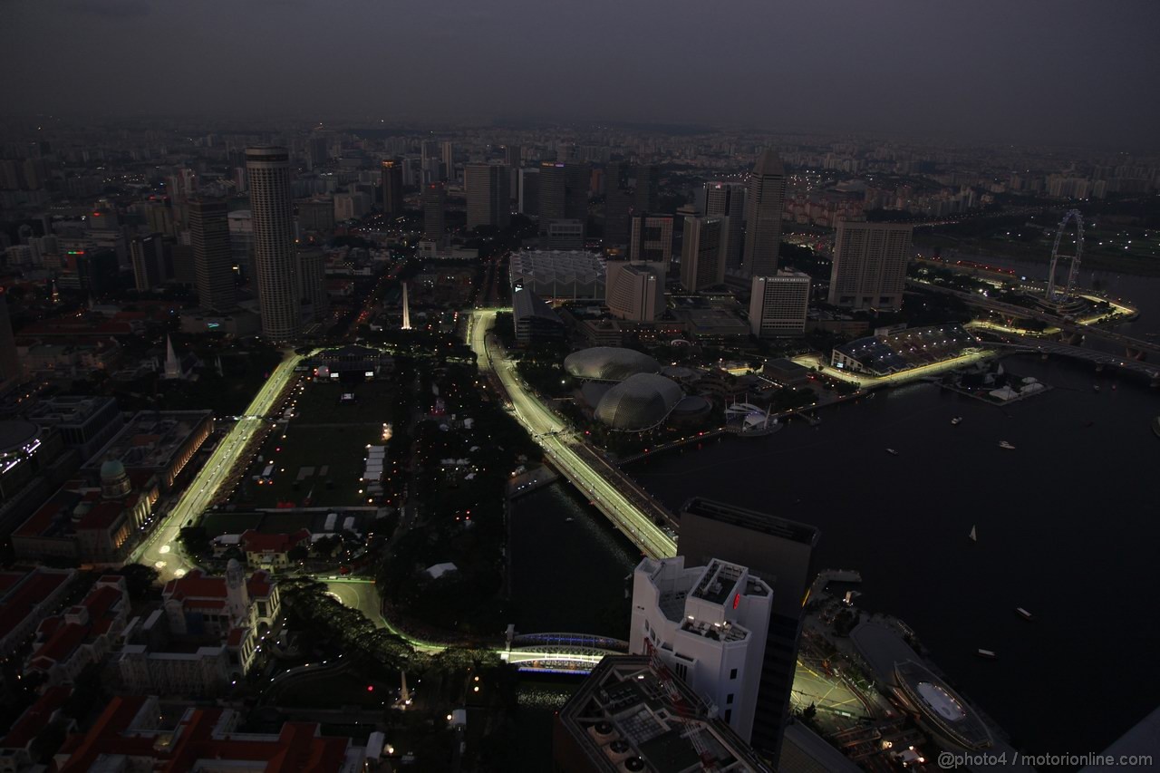 GP SINGAPORE, 23.09.2011- Prove Libere 1, Venerdi', Nigth view of Marina Bay Street Circuit
