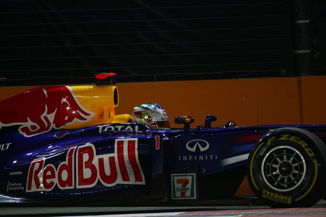 GP SINGAPORE, 23.09.2011- Prove Libere 2, Venerdi', Sebastian Vettel (GER), Red Bull Racing, RB7 