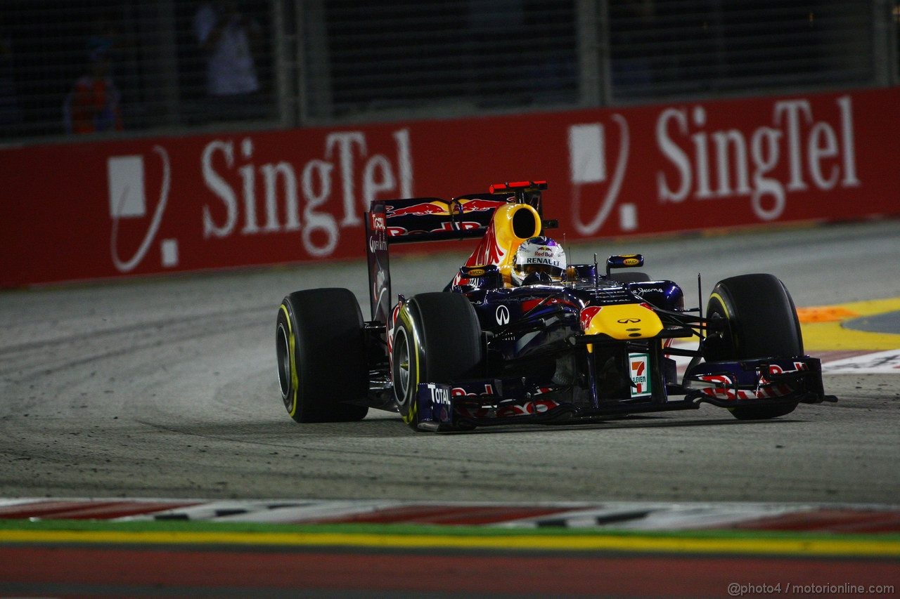 GP SINGAPORE, 23.09.2011- Prove Libere 2, Venerdi', Sebastian Vettel (GER), Red Bull Racing, RB7 