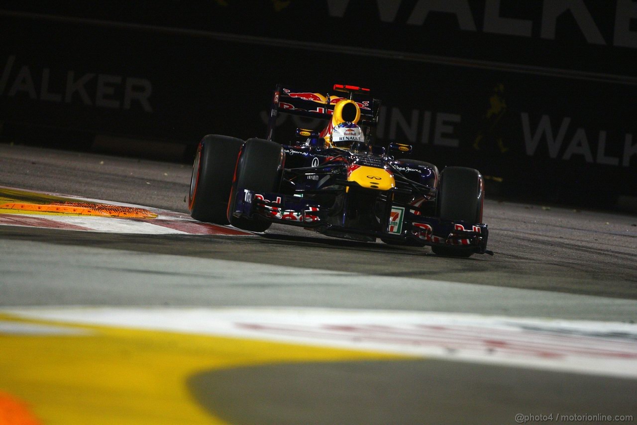 GP SINGAPORE, 23.09.2011- Prove Libere 2, Venerdi', Sebastian Vettel (GER), Red Bull Racing, RB7 
