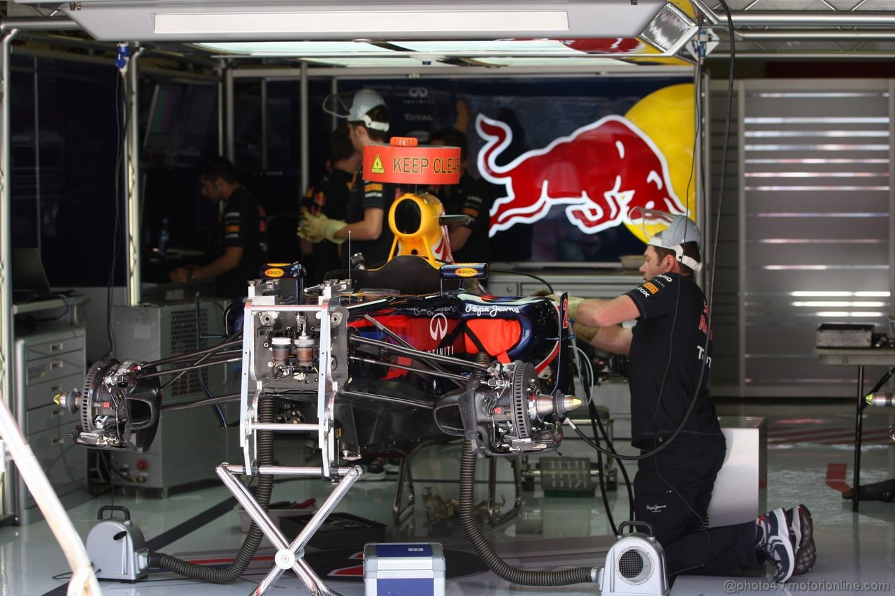 GP SPAGNA, 19.05.2011- Sébastien Buemi (SUI), Scuderia Toro Rosso, STR6