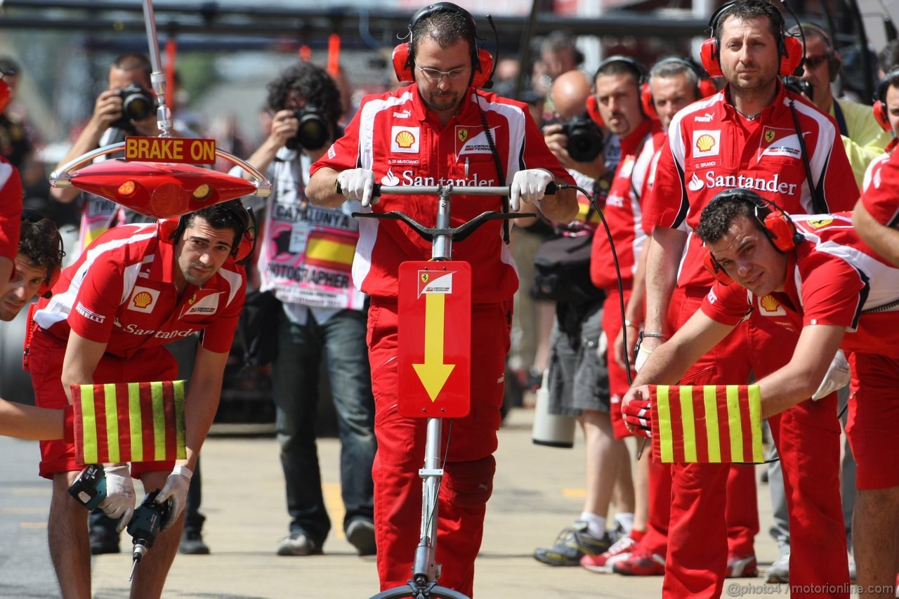 GP SPAGNA, 21.05.2011- Prove Libere 3, Sabato, Mechanics Ferrari