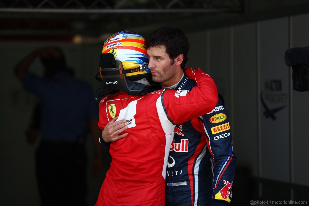 GP SPAGNA, 21.05.2011- Qualifiche, Mark Webber (AUS), Red Bull Racing, RB7 pole position e Fernando Alonso (ESP), Ferrari, F-150 Italia 