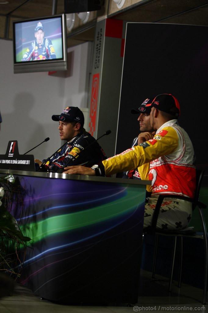 GP SPAGNA, 21.05.2011- Qualifiche, Conferenza Stampa, Sebastian Vettel (GER), Red Bull Racing, RB7 secondo, Mark Webber (AUS), Red Bull Racing, RB7 pole position e Lewis Hamilton (GBR), McLaren Mercedes, MP4-26 terzo