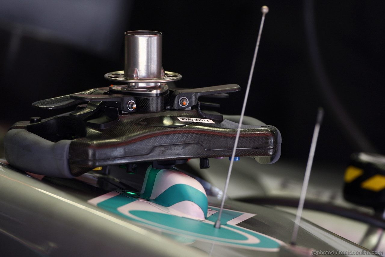 GP SPAGNA, 20.05.2011- Prove Libere 1, Venerdi', Steering wheel, Mercedes GP Petronas F1 Team, MGP W02 