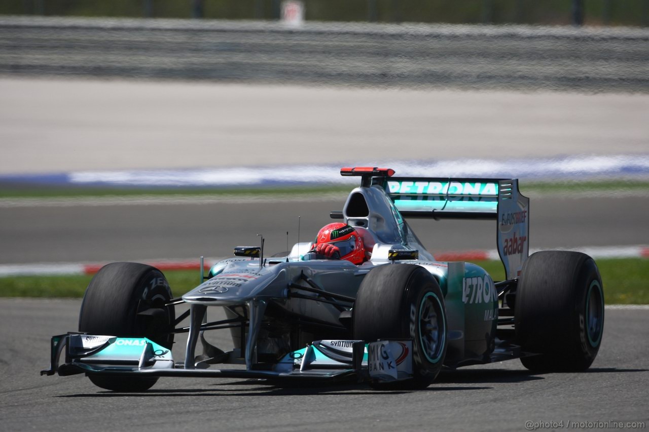GP TURCHIA, 07.05.2011- Qualifiche, Michael Schumacher (GER), Mercedes GP Petronas F1 Team, MGP W02 