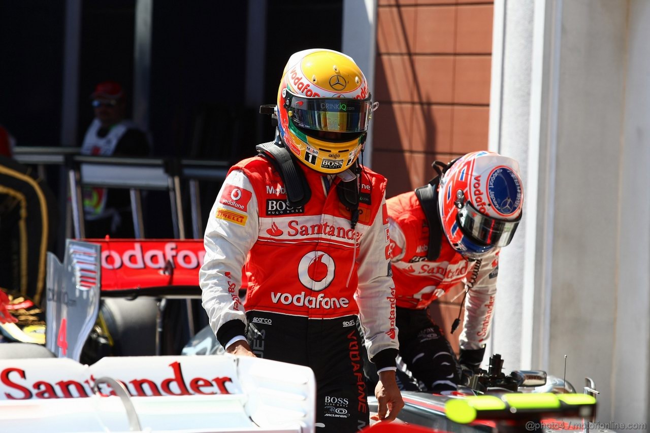 GP TURCHIA, 07.05.2011- Qualifiche, Lewis Hamilton (GBR), McLaren  Mercedes, MP4-26 e Jenson Button (GBR), McLaren  Mercedes, MP4-26 
