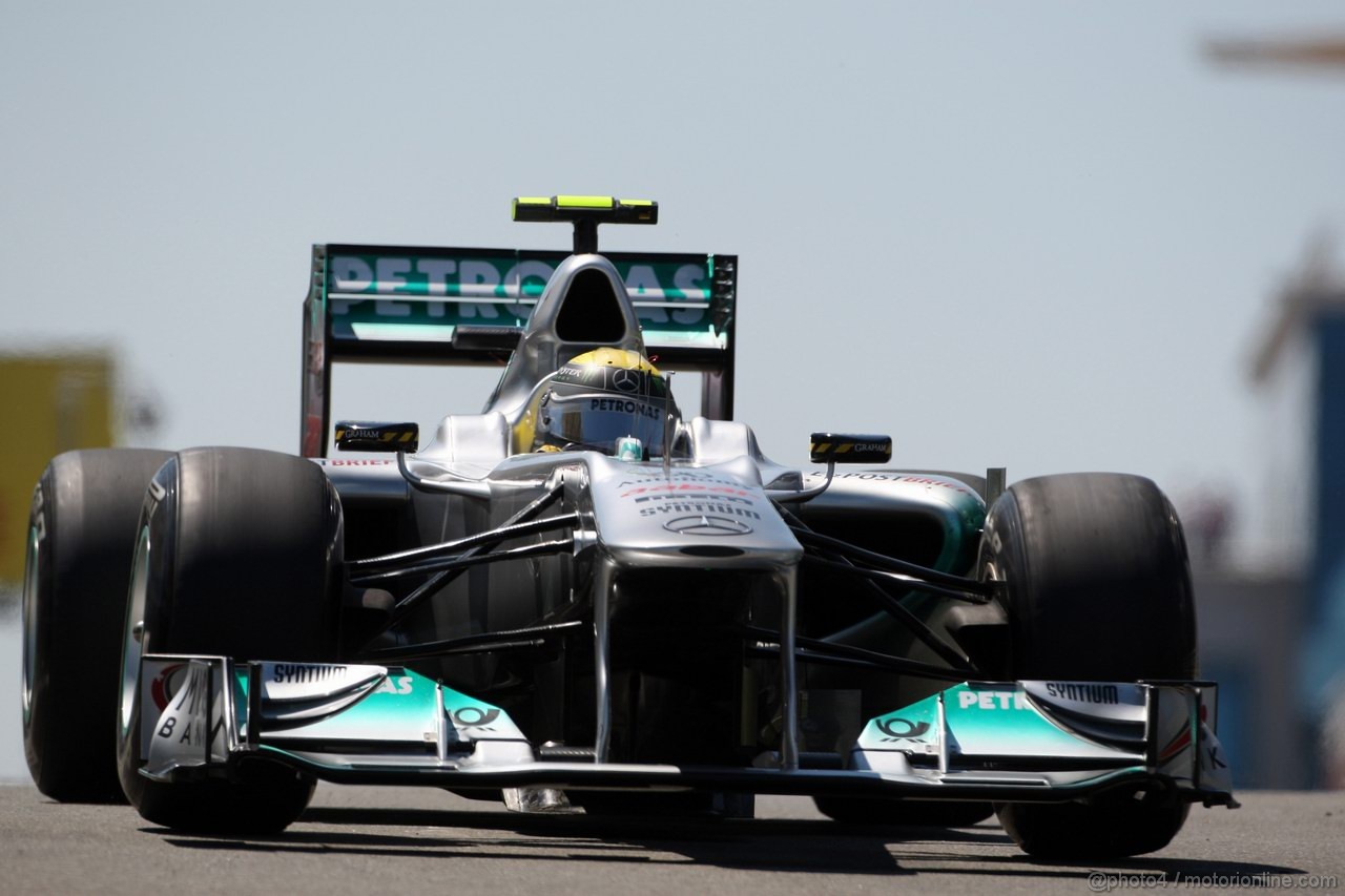 GP TURCHIA, 07.05.2011- Qualifiche, Nico Rosberg (GER), Mercedes GP Petronas F1 Team, MGP W02 