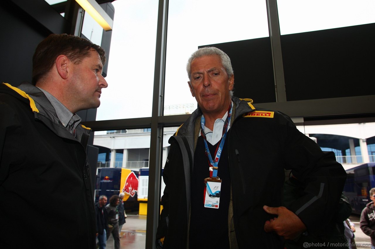 GP TURCHIA, 06.05.2011- Paul Hembery, Pirelli Motorspor Director e Marco Tronchetti Provera (ITA), Pirelli's President 