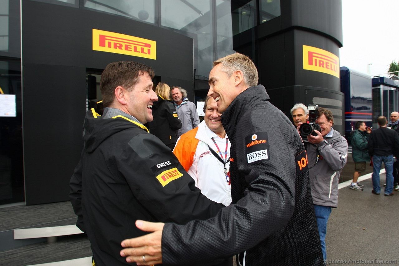 GP TURCHIA, 06.05.2011- Paul Hembery, Pirelli Motorspor Director e Martin Whitmarsh (GBR), Chief Executive Officer Mclaren 