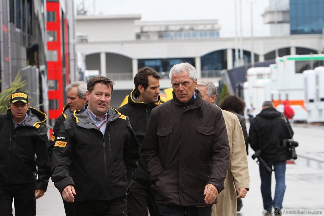 GP TURCHIA, 06.05.2011- Paul Hembery, Pirelli Motorspor Director e Marco Tronchetti Provera (ITA), Pirelli's President 